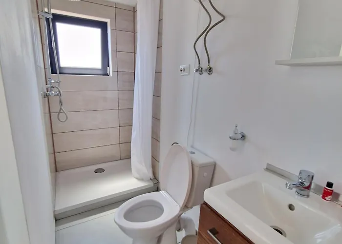 Vamandipity - 14 Only, Quiet-chill Seafront (adults Only) 4*