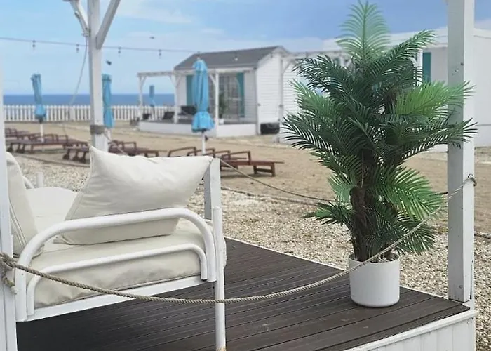 Vamandipity - 14 Only, Quiet-chill Seafront (adults Only) 게스트하우스 바마베체