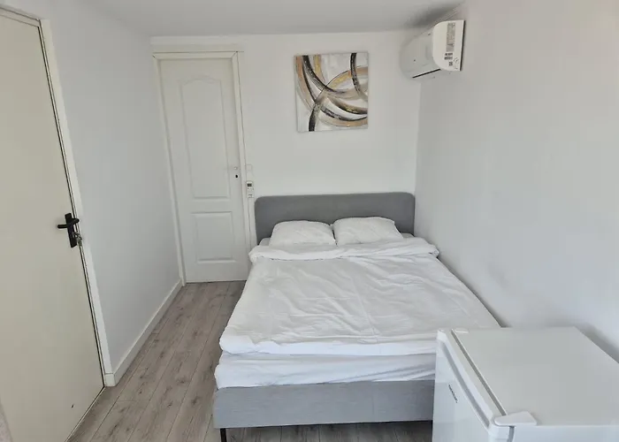 게스트하우스 Vamandipity - 14 Only, Quiet-chill Seafront (adults Only) 4*