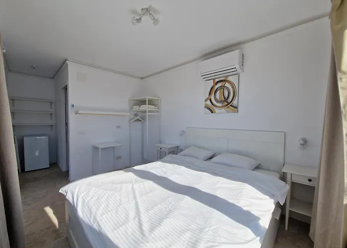 게스트하우스 Vamandipity - 14 Only, Quiet-chill Seafront (adults Only) 4*