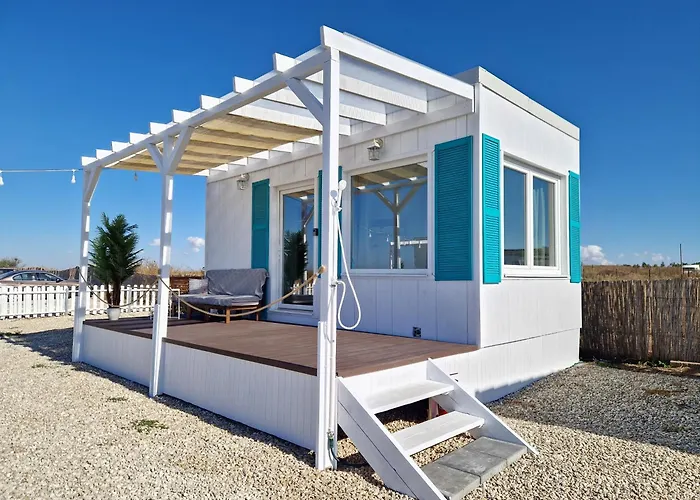 Vamandipity - 14 Only, Quiet-chill Seafront (adults Only)