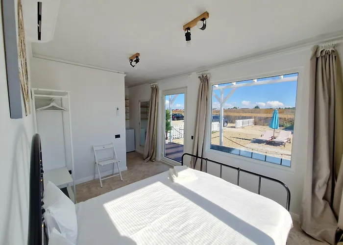 Vamandipity - 14 Only, Quiet-chill Seafront (adults Only) 4*