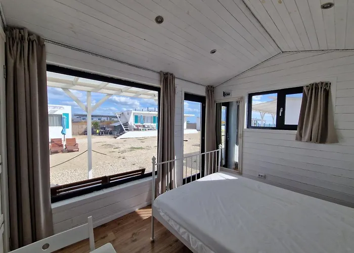 Vamandipity - 14 Only, Quiet-chill Seafront (adults Only) 게스트하우스 바마베체